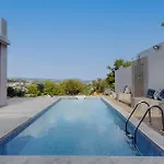 Vilă Articiano Faliraki